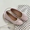 Sapatos Femininos de Bico Baixo com Padrão de Diamante Estilo Francês 2026 Outono Novo Sapatos Mary Jane com Salto Interno Aumentador Sapatos Flats com Laço