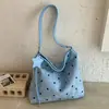 Bolsa transversal casual de grande capacidade com bolinhas para mulheres, nova e estilosa bolsa tote para o dia a dia e para ir ao trabalho, de ombro e transversal, 2026