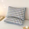 Juego de dos fundas de almohada acolchadas impermeables, nuevo estilo 2026, funda de almohada resistente al aceite para dormitorios, funda interior para núcleo de almohada individual