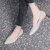 Zapatos planos para mujer 2026 otoño nuevo estilo, suela suave, boca poco profunda, negro versátil, punta fina cómoda, gamuza, zapatos de trabajo para todas las estaciones