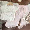 Nuevo Conjunto de Verano 2026 para Niñas con Lazo Estilo Princesa Dulce Dos Piezas Pantalones de Pierna Ancha con Volantes Moderno