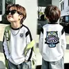 Camiseta de manga comprida com blocos de cor e retalhos para meninos, estilo primavera e outono, coleção de outono infantil, para meninos mais velhos, camiseta com manga raglan, blusa de modelagem solta