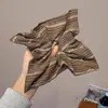 Novo scrunchie de alta qualidade para rabo de cavalo baixo 2026 para mulheres, apresentando um estilo inspirado em Melard, um acessório de cabelo retrô para outono e inverno