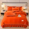 Conjunto de Três ou Quatro Peças de Cor Sólida Espessado em Leite de Pelo Falso Estilo Saia de Cama de Flanela de Inverno Alta Gramatura Dropshipping