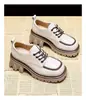 Zapatos pequeños de cuero para mujer estilo británico 2023 nuevo primavera y otoño combinación de colores moda estilo occidental tacón grueso suela gruesa elevadores mocasines mujer