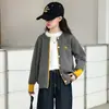 Suéter Infantil 2025 Nova Moda Primavera e Outono Estilo Coreano Color-Block Peça Dupla Tricô para Crianças