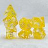 Set de Dados de Resina Amarillo Transparente en Stock con Números Multilado, Set de 7 Piezas para Juegos de Mesa y Juegos de Rol de Mesa