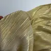 Tela Brillante con Estampado Dorado en Stock, Lunares Pequeños Arrugados, Pliegues Brillantes, Textura Fluida, Adecuada para Vestidos, Banquetes, Baile y Bolsos, Tela Ligera