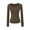 Camiseta de Manga Larga con Cuello Henley Retro y Botones de Cinco Garras para Mujer 26 Otoño Nuevo Versátil Color Sólido Corte Delgado Cuello Redondo Top Base