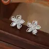 Novos Brincos de Flor com Diamantes Cintilantes, Design Feminino, Pequena Fragrância da Moda, Doces Brincos de Flor, Atacado de Brincos