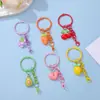 Lindo colgante de llavero de fruta artificial Juguete de cereza con cuentas DIY con cadena de mosquetón Decoración de bolsa de regalo