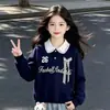 Conjunto de Dos Piezas para Niñas Estilo Coreano Dulce con Encaje, Cuello Polo, Sudadera con Capucha, Dibujo Animado Lindo, Jeans