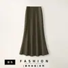 Falda Verde de Estilo Lujo Ligero y Elegante para Mujer Verano 2026 Nueva de Cintura Alta Adelgazante Fluida Versátil Falda Cola de Pez