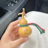 Pingente Pequeno de Cabaça Natural Torcida à Mão, Ornamento de Mesa de Cabaça, Pingente de Bolsa, Item Colecionável para Segurar na Mão, Atacado