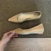 Sapatos Femininos Estilo Francês Novo 2026 Salto Anabela Pequeno Bico Fino Boca Rasa, Versáteis e Confortáveis para o Trajeto e Trabalho