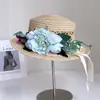 Sombrero de Paja Fresco con Encaje Floral Estilo Vacacional de Copa Plana para Mujer, Sombrero de Sol de Playa Transpirable Hueco de Rafia para Verano