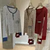 Liquidación, Sin Devoluciones ni Cambios. Camiseta de Manga Larga con Cuello en U, Pulóver de Manga Larga, Ajustada, Bloque de Color a Rayas Simple W7976