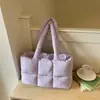 Chegada Nova Verão 2026 Design de Nicho Alta Aparência Personalidade Bolsa Tote Bolsa Almofada Estilosa Cor Sólida Bolsa de Ombro Único Sob o Braço