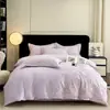 Juego de cama de lujo y elegante de cuatro piezas 100% algodón de fibra larga de Xinjiang, hecho completamente de algodón puro, con diseños florales y bordados de alta gama, adecuado para madres y bebés