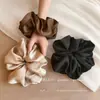 Scrunchies de Cetim de Seda Francesa para Mulheres Flores de Cabelo Acessórios de Cabelo 2026 Novas Elásticos para Rabos de Cavalo Prendedores de Cabelo