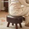 Banquillo Bajo para el Hogar, Taburete Pequeño de Madera Maciza, Reposapiés para Mesa de Café de Sala de Estar o Sofá, Taburete Cuadrado Sencillo, Taburete para Cambiarse los Zapatos en la Entrada, Banco para Niños