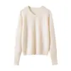 Suéter de cachemira estilo perezoso hombro raglán para mujer cuello en V suelto tejido grueso suéter de capa base otoño e invierno top versátil moderno