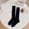 Calcetines de mujer miu grises y blancos en negro, calcetines de mujer de algodón finos y transpirables, calcetines de pantorrilla, calcetines coreanos versátiles sin hueso, calcetines de mujer finos