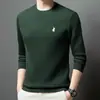 Sudadera con Cuello Redondo Otoño 2026 Moda Masculina Bordado Exquisito de Alta Gama Versátil de Color Sólido Camiseta de Manga Larga para Hombre Hombre