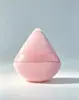 Esponja triangular de terciopelo ultra suave, no absorbente para polvos sueltos, esponja negra de doble cara para fijar maquillaje, herramienta de belleza del tamaño de un pulgar