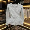 Camisa de Manga Larga Casual Versátil con Rayas Tejidas y Cuello Redondo para Mujer 2026 Nueva Camisa Adelgazante de Moda