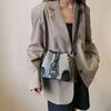 Bolso de Diseño Exclusivo Tipo Cubo para Mujer 2026 Nuevo Estilo Lona Rayas de Bloqueo de Color Bolso de Hombro Cruzado con Diseño de Bloqueo de Color