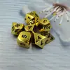 Venda quente transfronteiriça dados coloridos com pintura assada galvanizada multi-face geométricos grupo de corrida dados de metal conjunto de dados de jogo de tabuleiro DND