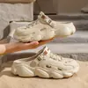 Zapatos de senderismo con agujeros para hombre, verano, ropa de exterior, suela blanda, transpirables, antideslizantes, antiolor, sandalias de playa cerradas para mujer