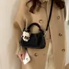 Bolso de Mano Retro Simple de Gama Alta Bolso de Hombro Versátil de Moda Otoño e Invierno Bolso Cruzado de Nicho para Viajes Diarios para Mujeres