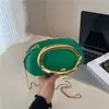 Bolso pequeño cuadrado tipo caja de diseño nicho retro europeo y americano transfronterizo, versátil para fiestas, bolso para teléfono móvil, bolso de hombro cruzado con cadena