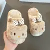 Pantufas Fofas Estilo Pelúcia Cabeça de Desenho Animado 2026 Outono/Inverno Feminina Laço Casa Solado Grosso Antiderrapante Pantufas de Exterior
