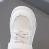 Zapatos de Skate para Niños 2026 Primavera/Verano Nuevas Llegadas Unisex Niños Zapatos Blancos Zapatos de Rendimiento Malla Transpirable Superficie de Cuero Zapatos Casuales Versátiles
