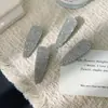 Presilha de Cabelo Gota d'Água Completa em Diamante Prateada, Toque de Luxo Leve e Requintado de Alta Qualidade, Presilha para Franja, Grampo para Cabelos Soltos, Acessório de Cabelo Lateral para Mulheres