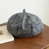 Gorra de moda a cuadros retro británica, estilo japonés cálida para otoño e invierno, visera solar, boina versátil artística de repartidor
