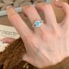 Anillo de aguamarina con diamantes de estilo antiguo para mujer, de estilo italiano, ligero, de lujo, de alta gama, con imitación de topacio.