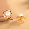 Brincos de Prata S925 Banhados a Ouro com Pérolas de Água Doce Estilo Fresco e Doce Pequena Fragrância Brincos Femininos