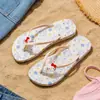 2026 Novo Lançamento Quente Chinelos Femininos Verão Outdoor Antiderrapante Inodoro Simples Versátil Super Macios Modernos Praia Casa