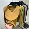 Nova Camiseta de Manga Longa Nano Veludo Outono e Inverno para Mulheres, Engrossada e Emagrecedora, Blusa Versátil de Botão, Nova Moda de Outono para Mulheres