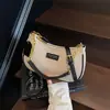 Bolsa Quadrada Pequena de Lona Inverno 2026 Transfronteiriça para Mulheres, Bolsa de Ombro Fashion com Toque Estiloso e Sofisticado, Adequada para o Dia a Dia, Bolsa de Ombro e Transversal