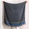 Bufanda pequeña de crisantemo con tacto de algodón y lino, nueva para primavera y verano, bufanda de viaje con estampado de protección solar, bufanda de comercio exterior, chal para la cabeza