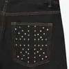 Calça jeans masculina da moda estilo americano com bainha dobrada, casual com bolso traseiro e design de rebite, calça reta de perna larga solta única
