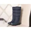 Zapatos de invierno para mujer hechos en fábrica, botines cálidos cortos, zapatos de algodón blanco, botas de algodón afelpadas y engrosadas, botas de nieve de plataforma de suela gruesa hasta la mitad de la pantorrilla para mujer