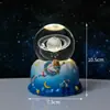 Bola de Cristal Céu Estrelado Gravada a Laser 3D com Luz, Luz Noturna Giratória Automática, Ornamento de Mesa, Luz de Atmosfera, Presente de Aniversário