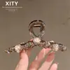 Presilha de cabelo estilo retrô com rosa e strass completo, presilha de cabelo da moda estilo coreano para coques, design requintado para cabelos finos, presilha de tubarão com cobertura total