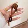 Pinza de pelo trenzada de alta gama con forma de tiburón para mujer, accesorio para el cabello, color marrón perlado, 2024
